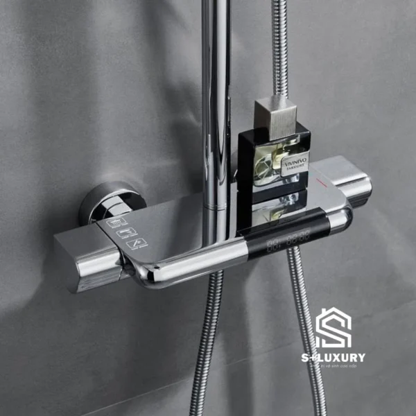Sen tắm nóng lạnh đèn LED SC-82 nhìn chính diện toàn thân